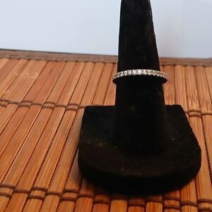 Dazzling 925 Silver And Synthetic Diamond Women's Ring